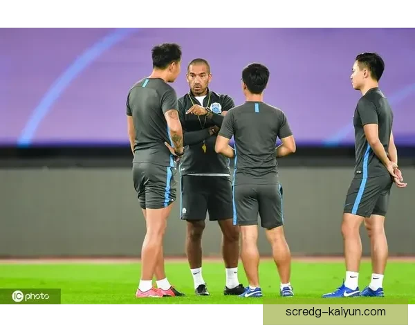 阿什拉夫展现更衣室领袖魅力，激励球队士气持续提升